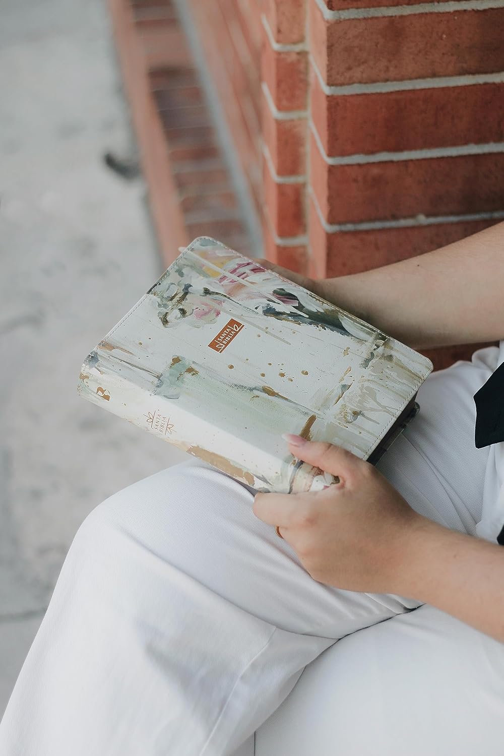 NBLA, Santa Biblia, Edición Artística Ilustrada - Biblia de Notas