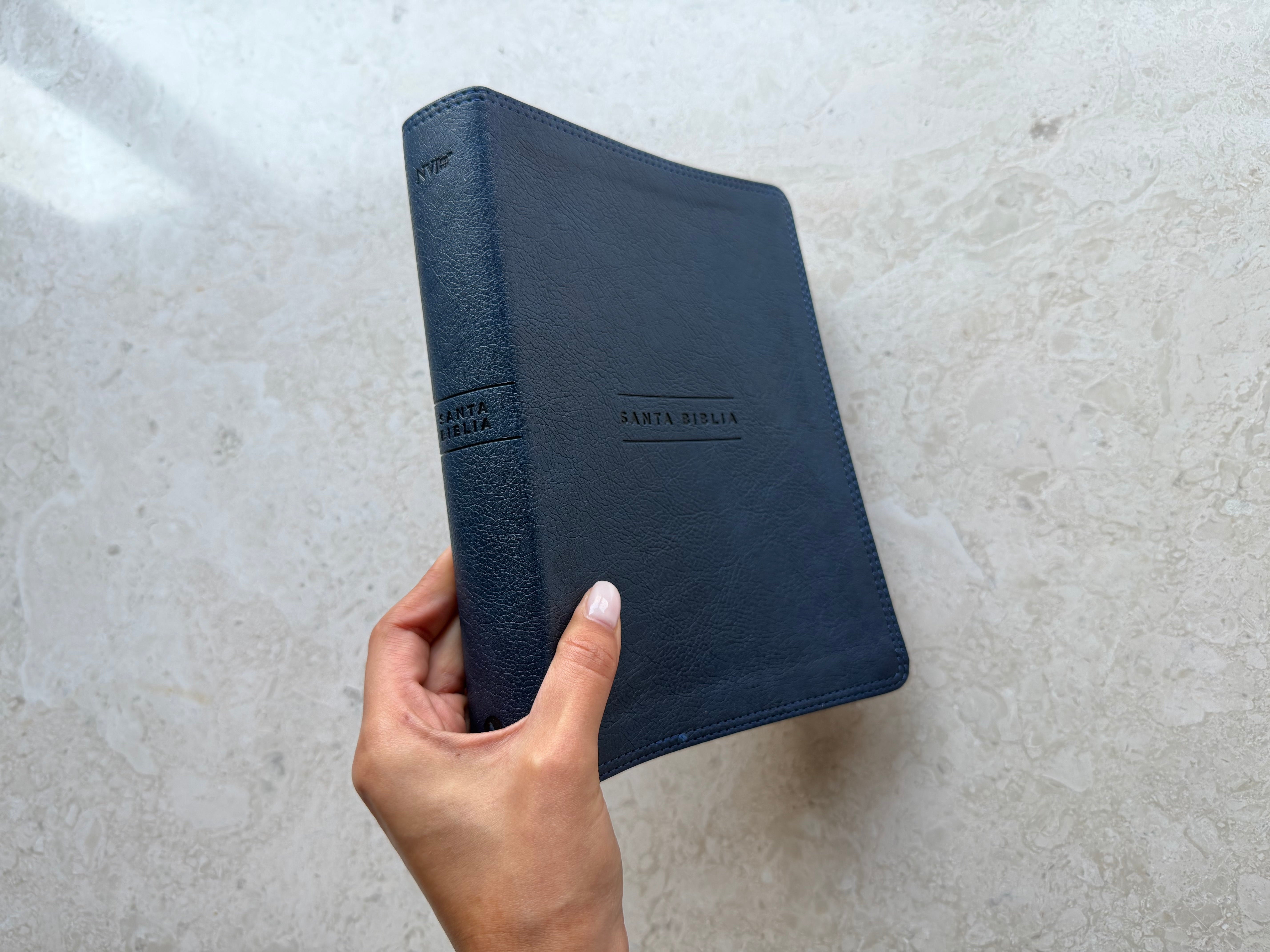 NVI, Tapa Blanda, Leathersoft Azul – Biblia de Notas